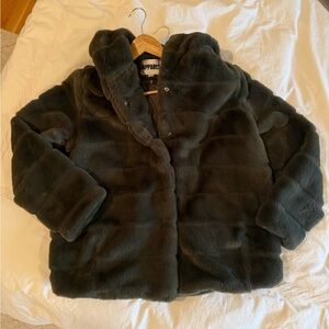 APPARIS Faux Fur Hooded Coat